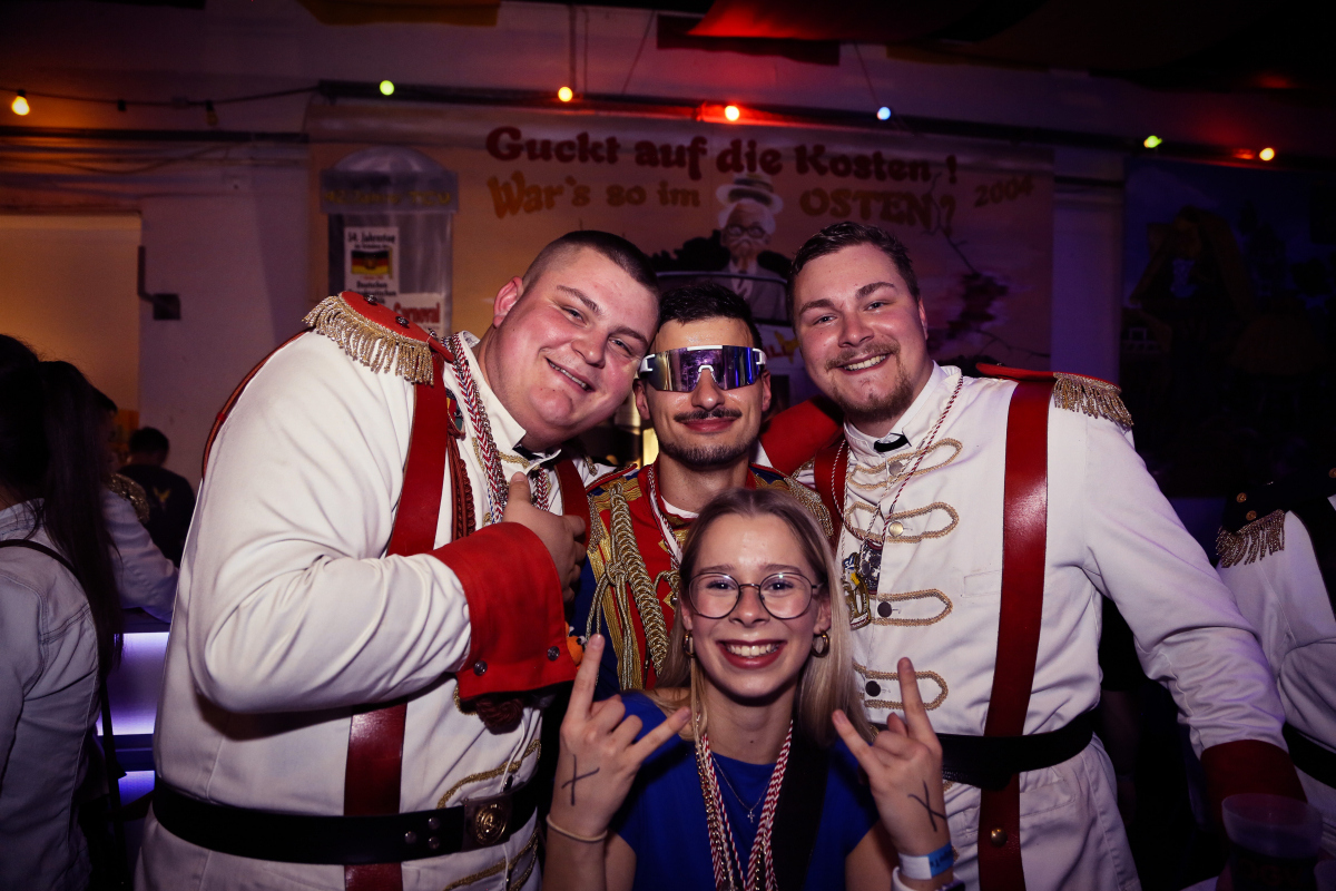 11_11_eeroeffnungsparty-37