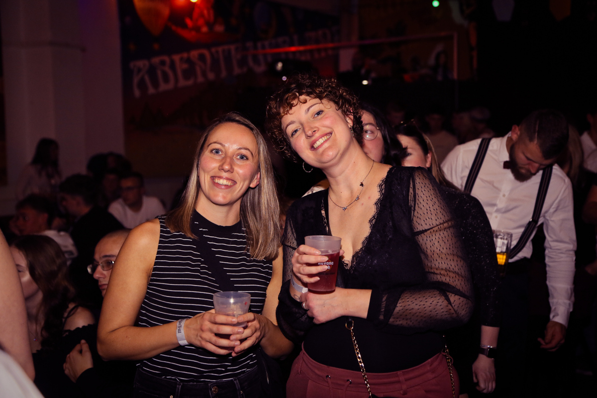 11_11_eeroeffnungsparty-41