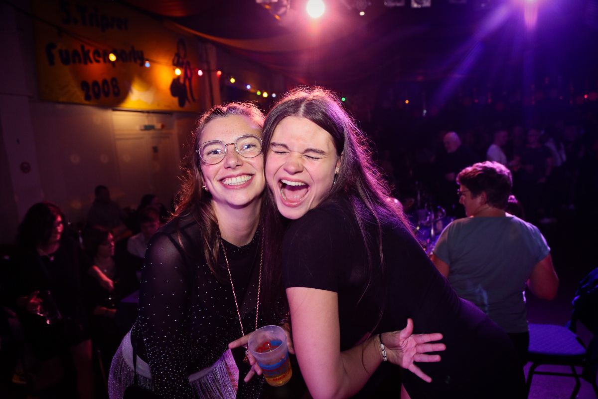 11_11_eeroeffnungsparty-47