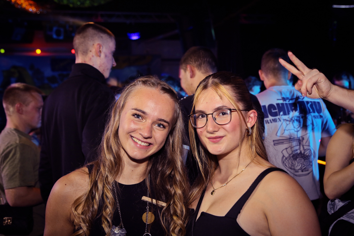 11_11_eeroeffnungsparty-53