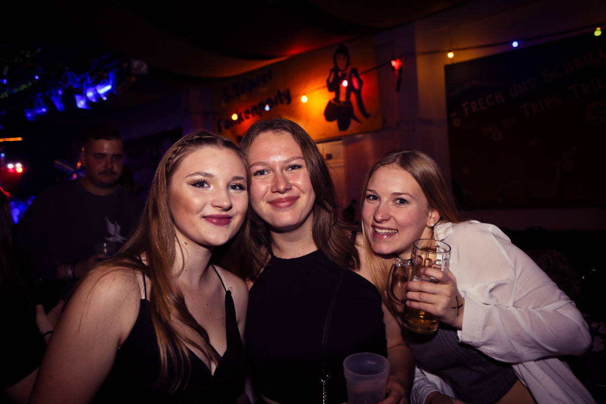 11_11_eeroeffnungsparty-56