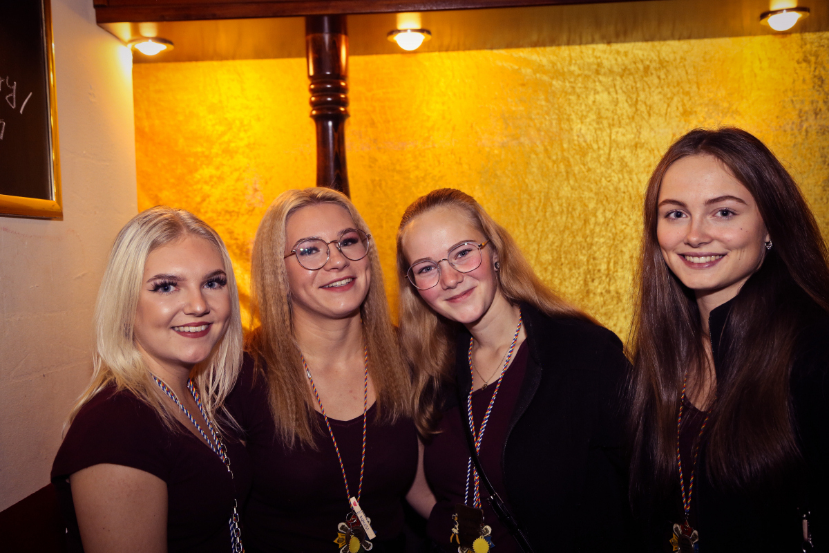 11_11_eeroeffnungsparty-63