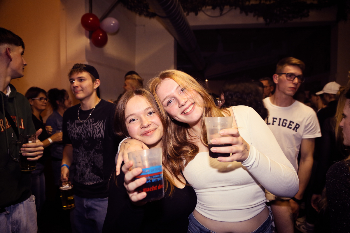 11_11_eeroeffnungsparty-70