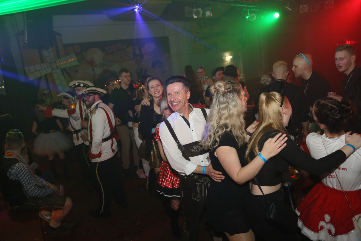 rosenmontag2023-111