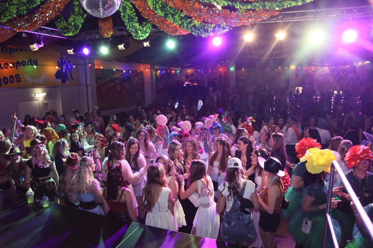 weiberfasching_2025-37