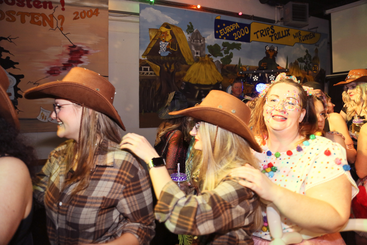 weiberfasching_2025-78