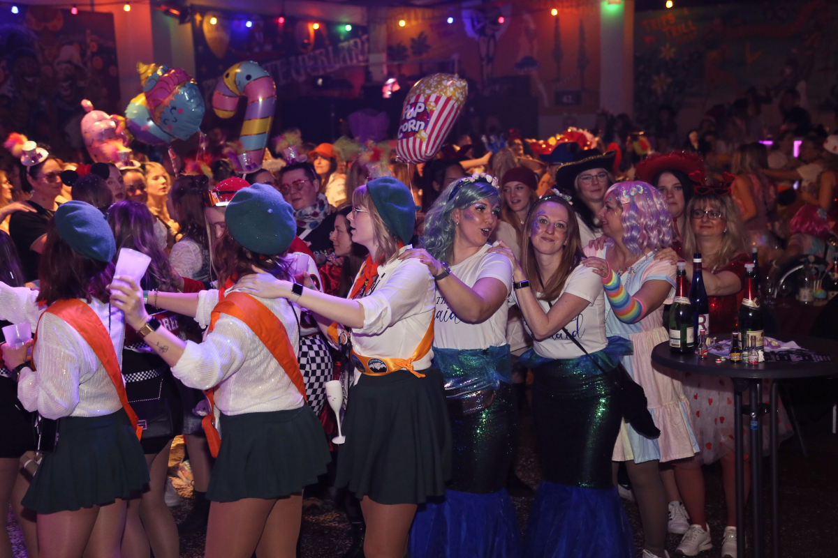 weiberfasching_2025-86